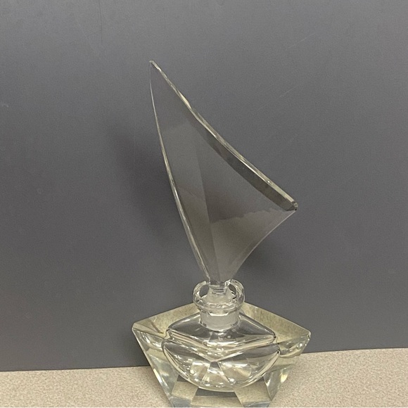 Perfume Bottle - Picture 5 of 10